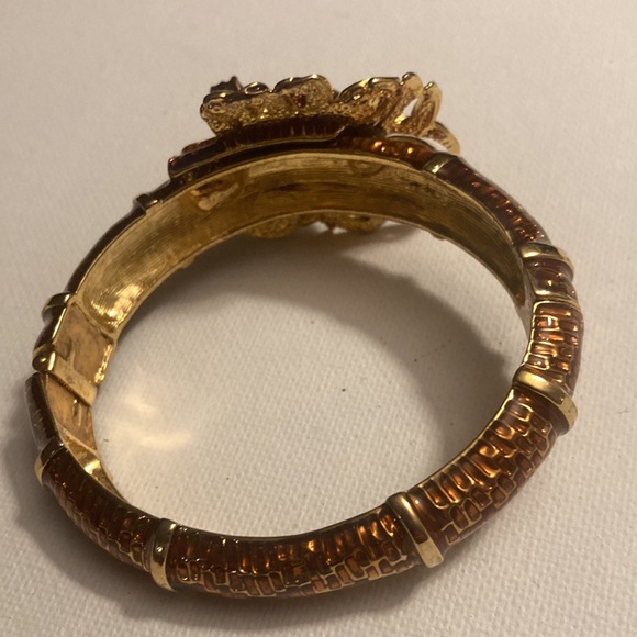 KJL MARKED Hinged bracelet. Excellent condition - Picture 4 of 7